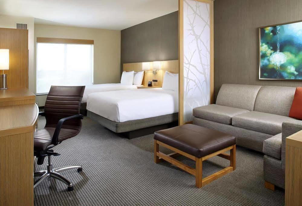 Hyatt Place Delano Extérieur photo