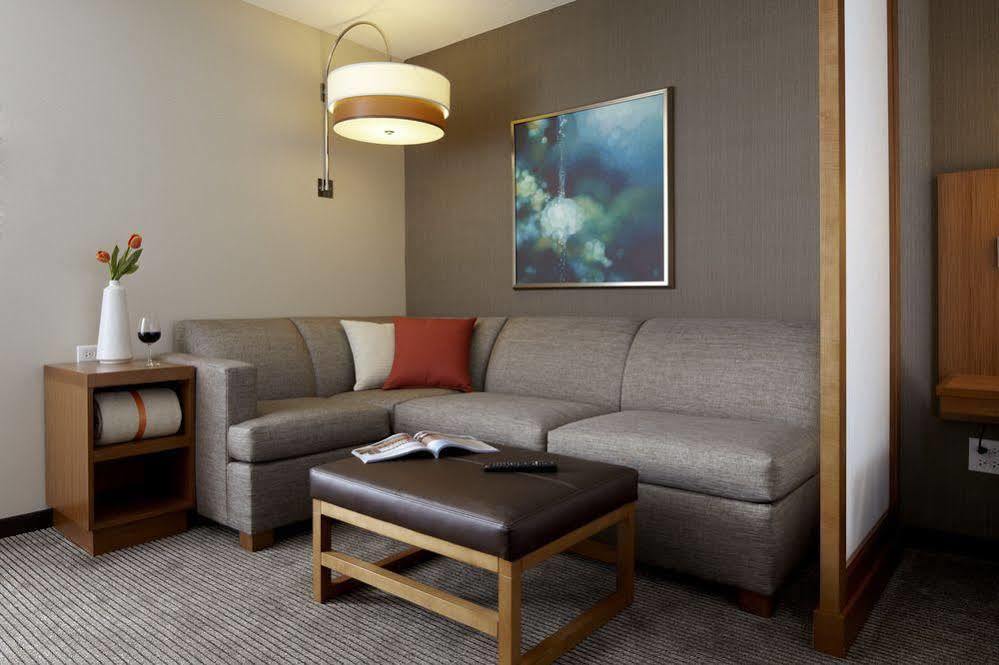 Hyatt Place Delano Extérieur photo